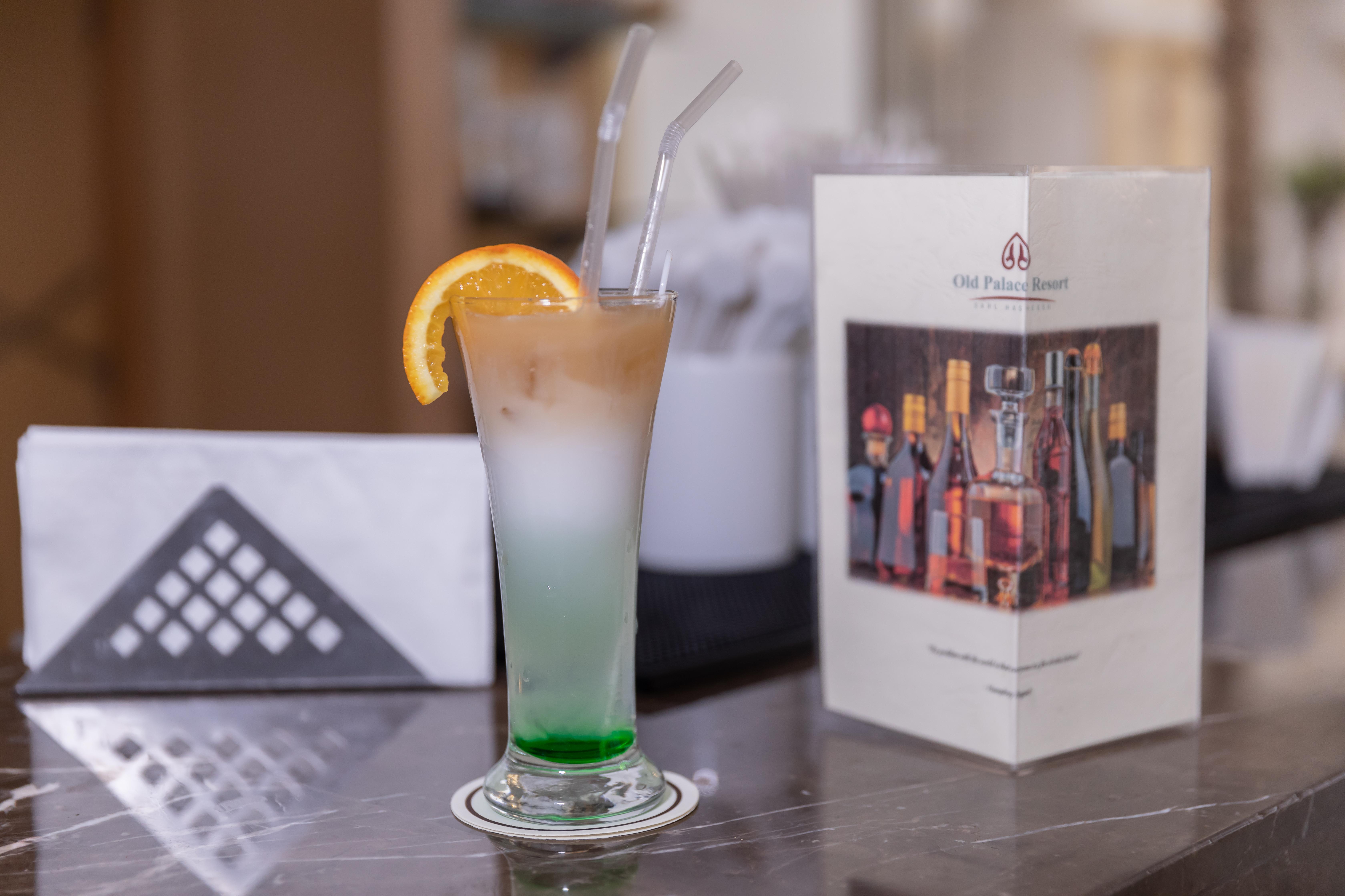 Old Palace Resort Sahl Hasheesh Хургада Екстериор снимка A Blue Hawaii cocktail