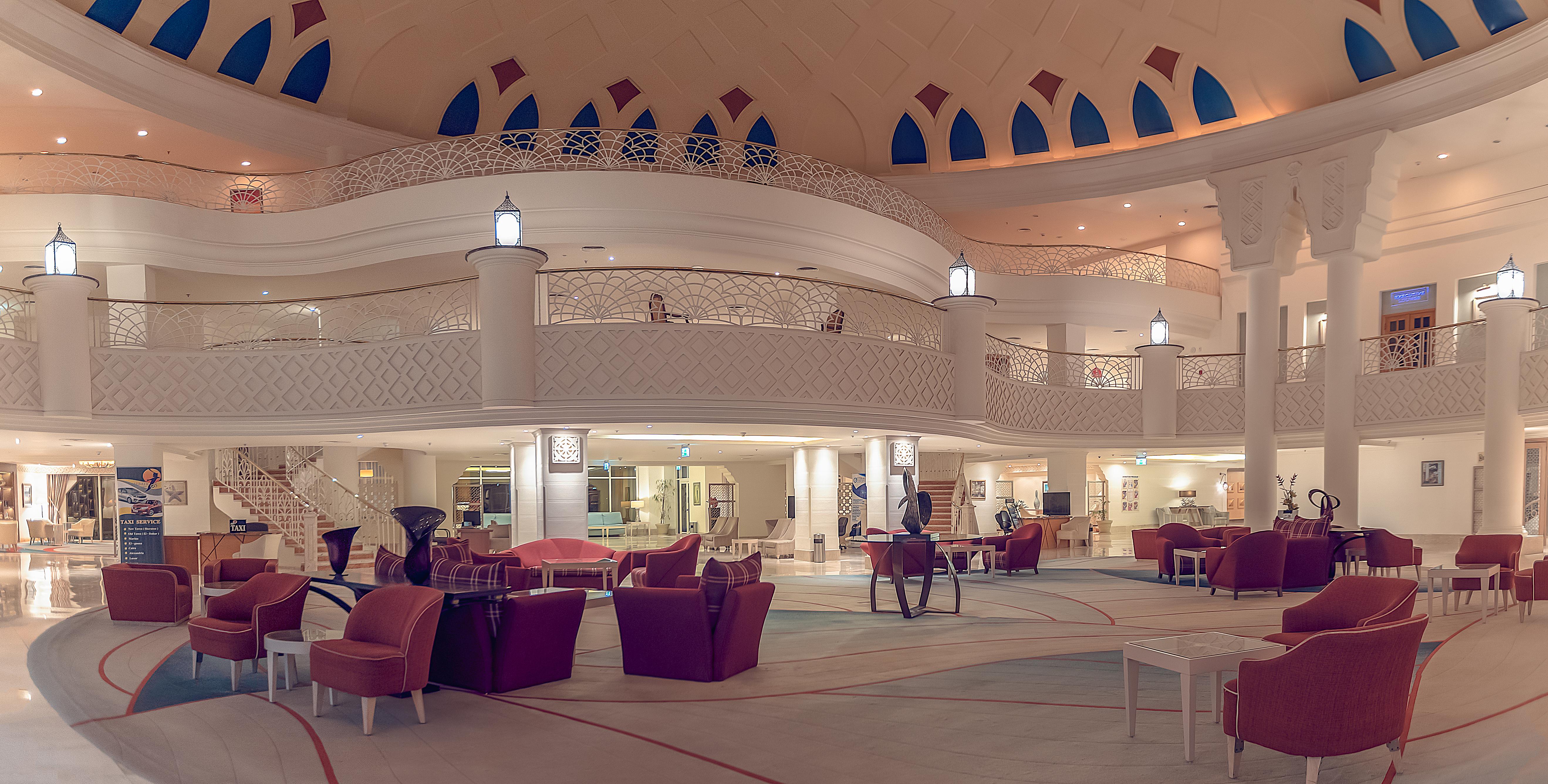 Old Palace Resort Sahl Hasheesh Хургада Екстериор снимка The lobby of the Grand Hotel