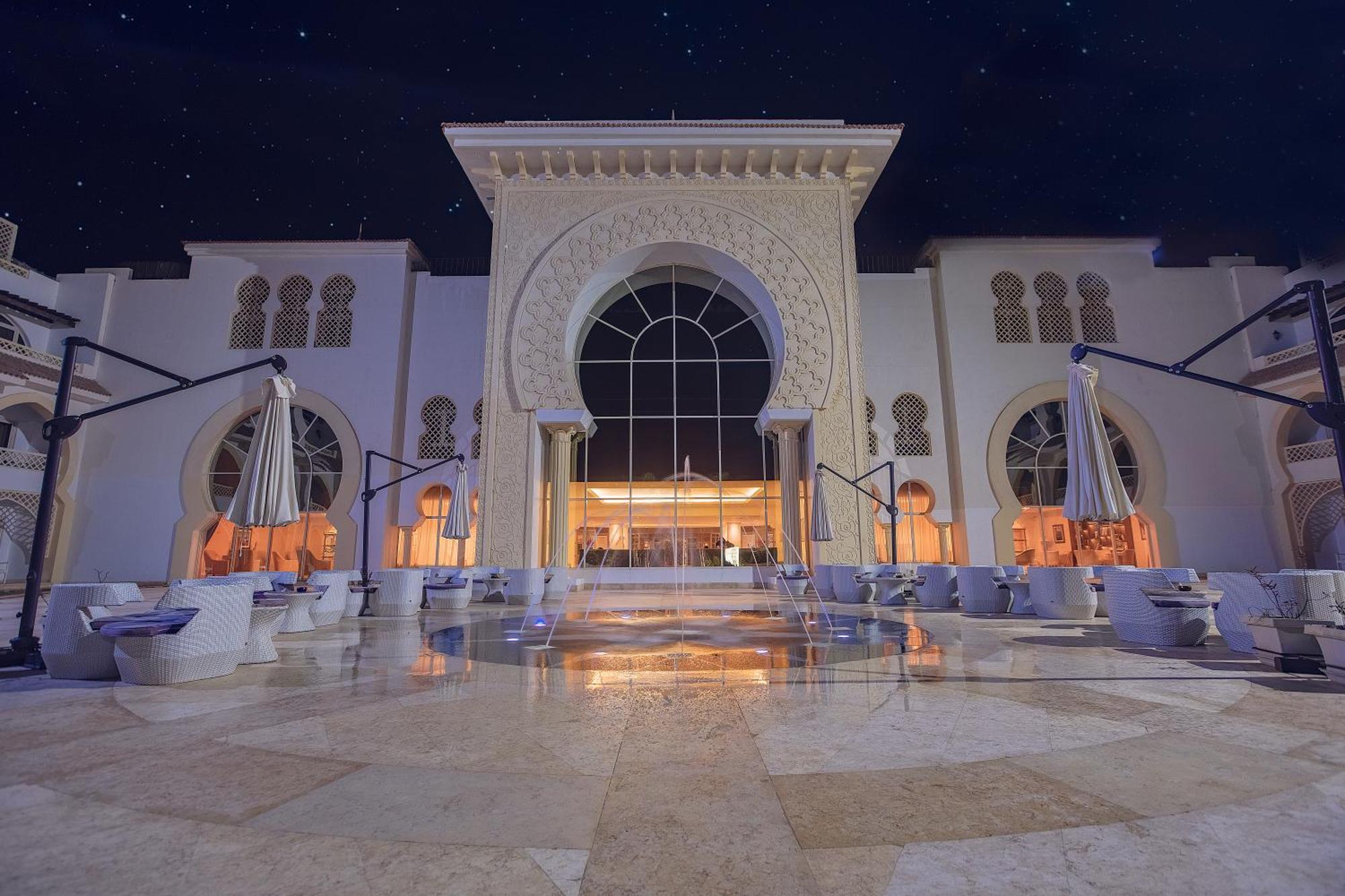 Old Palace Resort Sahl Hasheesh Хургада Екстериор снимка The hotel's lobby