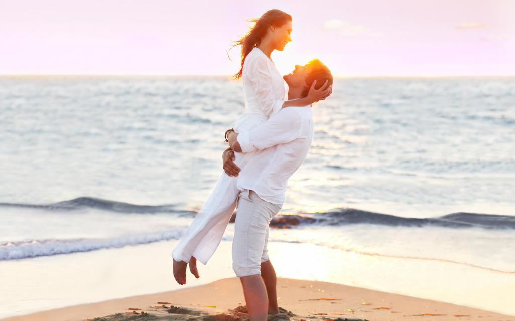 Old Palace Resort Sahl Hasheesh Хургада Екстериор снимка A couple in love